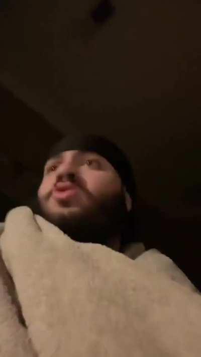 lmao, Ichigo after every fight pulling out that DRIP 😅😂