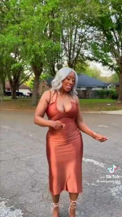 Why Auntie again 🥴