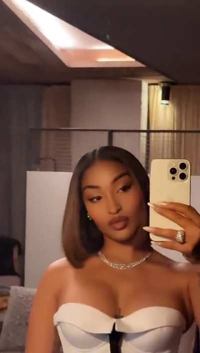 Shenseea 🤳🏽 | Snapchat 11.20.25