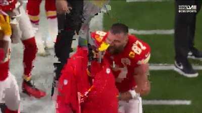 [Highlight] Travis Kelce upset at Andy Reid on the sideline
