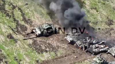 RU POV: More footage of destroyed column of modernized M2A2 Bradleys and Leopard 2A6. Another 5 M2A2 came to rescue of this column, and they were also destroyed.
