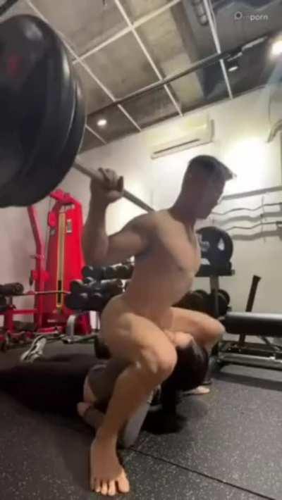 Get your dick sucked while you're lifting weights
