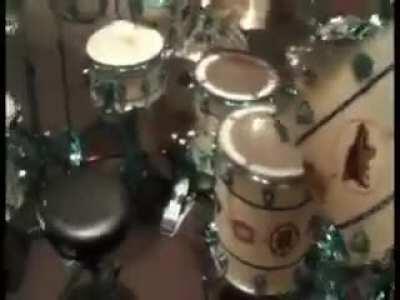 Video of neil peart's drum tec Lorne Wheaton showing the drumset for the hockey theme