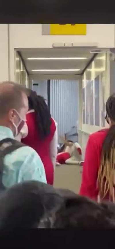 I guess masks aren't the only thing that will delay a flight now days. Can we say Federal charges?!