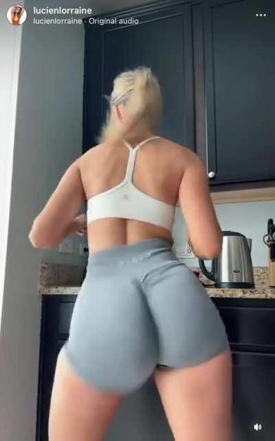 her ass is so fat.