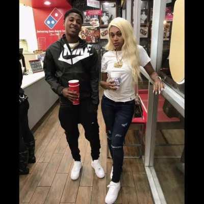 Anyone else Remember when dis Song was goin Viral? 😭😭