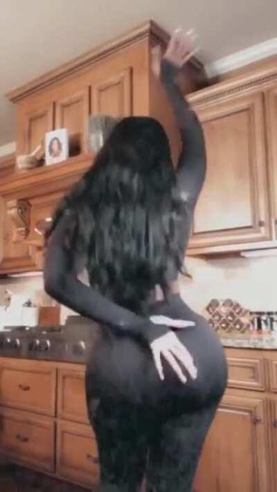 Deelishis Dancing