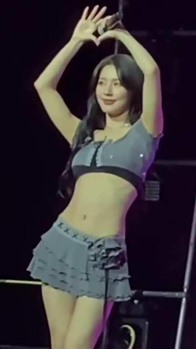 Cho Miyeon & Yeh Shuhua 🥵