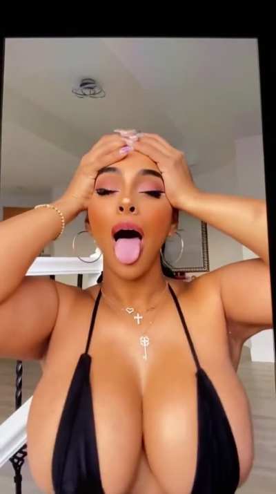 Ayisha Diaz VIP Bundle PM‼️🤑‼️