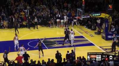 [Highlight] Austin Reaves goes for the dagger!