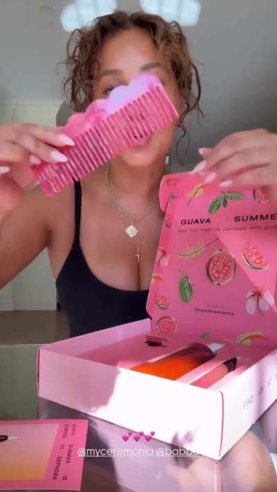 Goddess Adrienne🛐