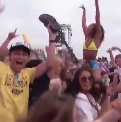 too bad we can’t go to concerts anymore 😓 this was a blast 😸🔥💯