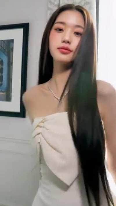 221002 voguekorea Instagram reels update with Jang Wonyoung