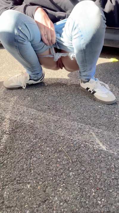 I was desperate to pee on the parking lot