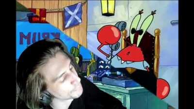 XQC relaying information