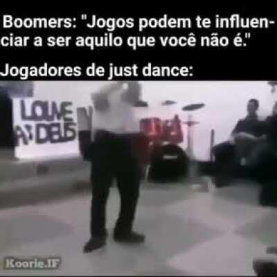 Titulo estas a bailar
