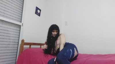 My jean was so smelly after this fart 🤭 Do you want to smell it? 🤤