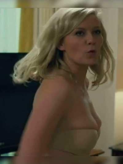 Kirsten Dunst’s boobs are amazing