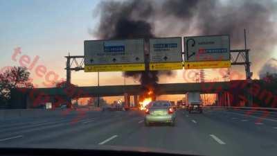 Taxi tries to do a front flip but ends up in flames, 17 km of MKAD
