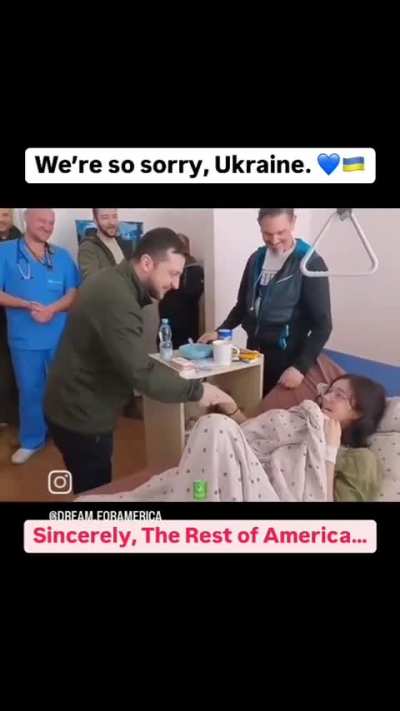 see here trump, how a real President behaves and shows humanit🇺🇦