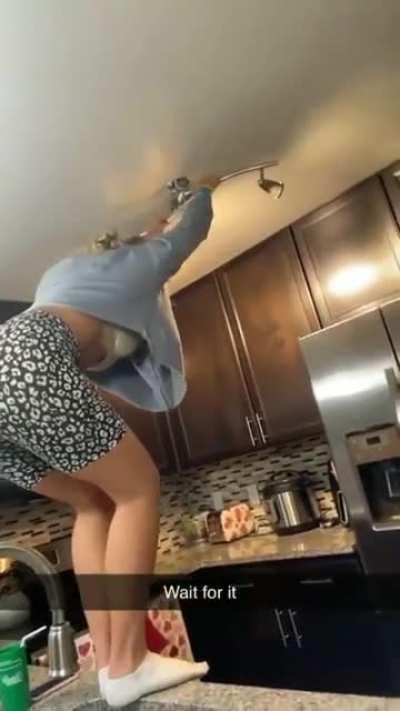 Some decent under boob, but not the brightest crayon in the box.