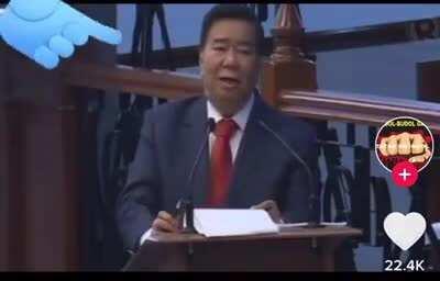 Nayayanig ako sa kagalingan nitong senador...