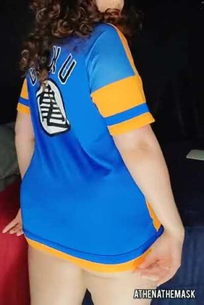 Upvote if you'd smash a thick DBZ butt :)