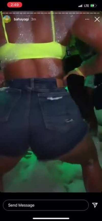 Look at that slab movin