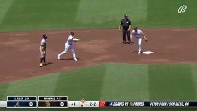 [Highlight] [Highlight] The Atlanta Braves attempt to run bases in an efficient manner, fail spectacularly.