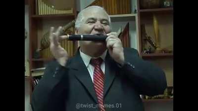 Orice grup de prieteni îl are pe unul dintre ei: