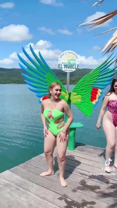 Sexy latinas dancing 