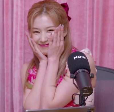 Sana - red hair, bow, pink top, close up, 210615, Naver NOW: Gossip Idle, Ep. 16