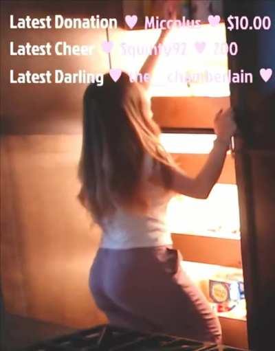 Darling, a moment of THICCness on livestream