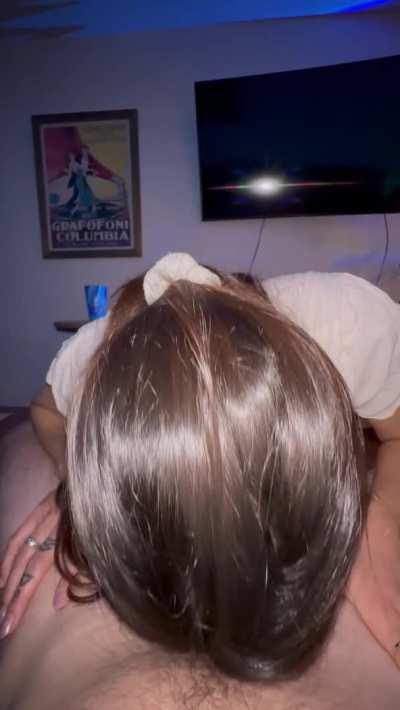 My married friend says he never gets blowjobs so I helped him out