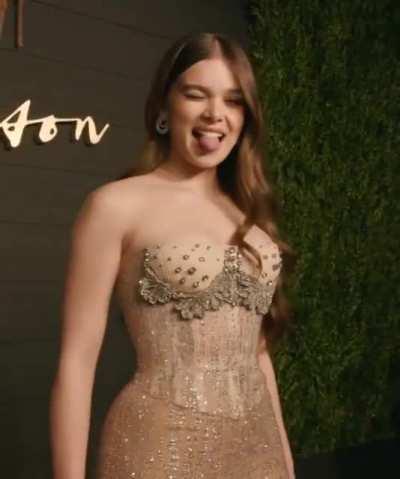 Hailee Steinfeld