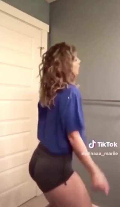 Alina before she quit TikTok