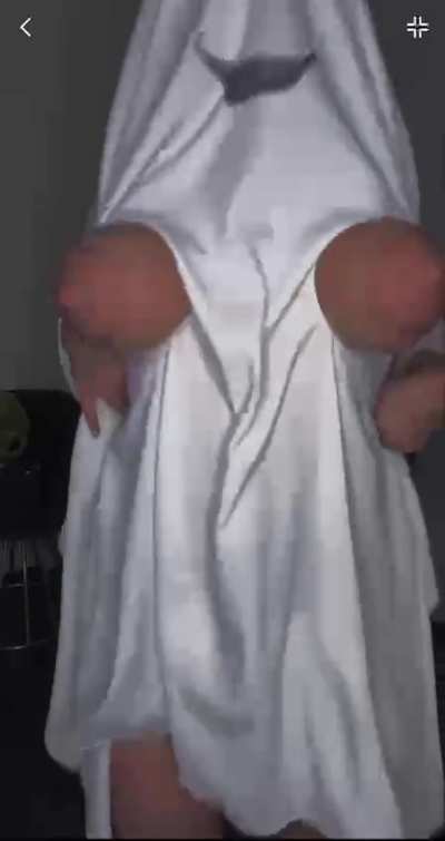 Spooky ghost who has more!