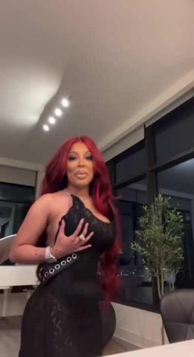 Kmichelle nip slip vid