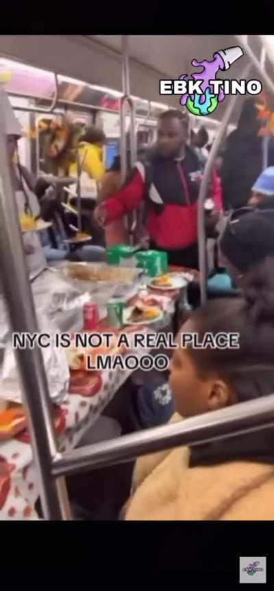 Damn niggas had a whole feast on the train during thanksgiving😭😂