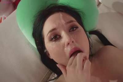 Horny Slut Huge Load Facial