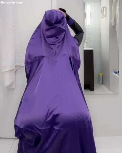 Raven takes off her cloak (Caitbabyxo) [Teen Titans]