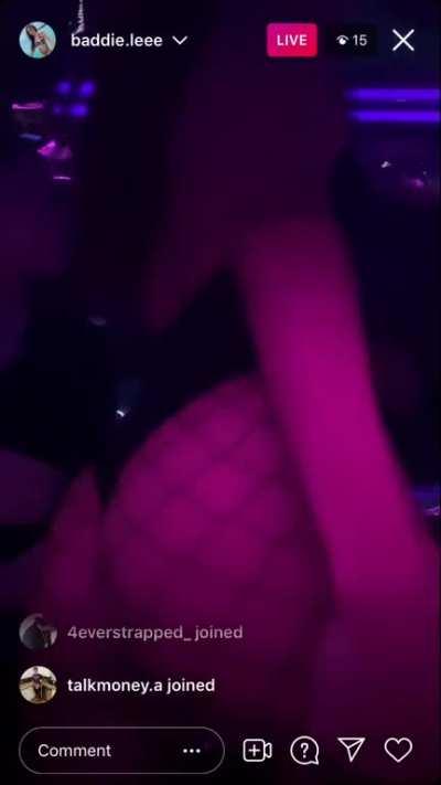 You gotta love her body 🥺