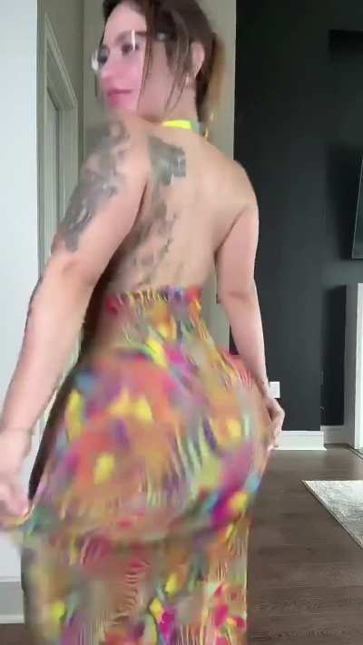 Gigi ass clapping 🥰🤤