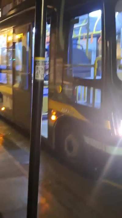 Hola, soy el nuevo colectivo eléctrico de Buenos Aires... no puedo ir muy rápido, ni muy lejos