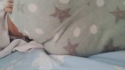 I ate too much and had no choice but to let out my farts in the morning.