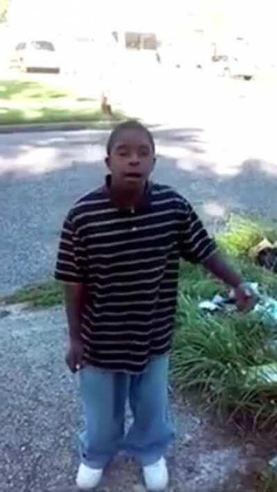 Me outside bruce house tryna get him to stream again😖😖