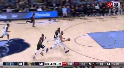 [Highlight & Lowlight] Rudy Gobert positions himself for a timely steal and then shaqtinly goes for a behind-the-back dribble.