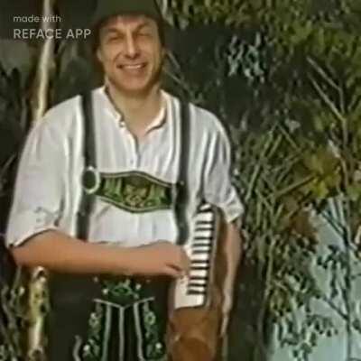 Toto after signing Lewis be like