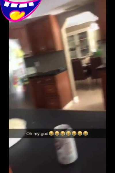 She ain’t gonna like it when that woman turns around