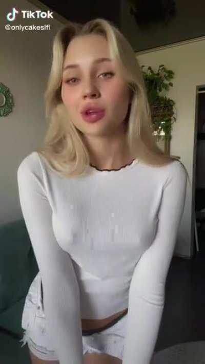 Turned On 😯 [onlycakesifi]